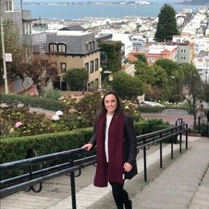 Meet your Posher, Leah